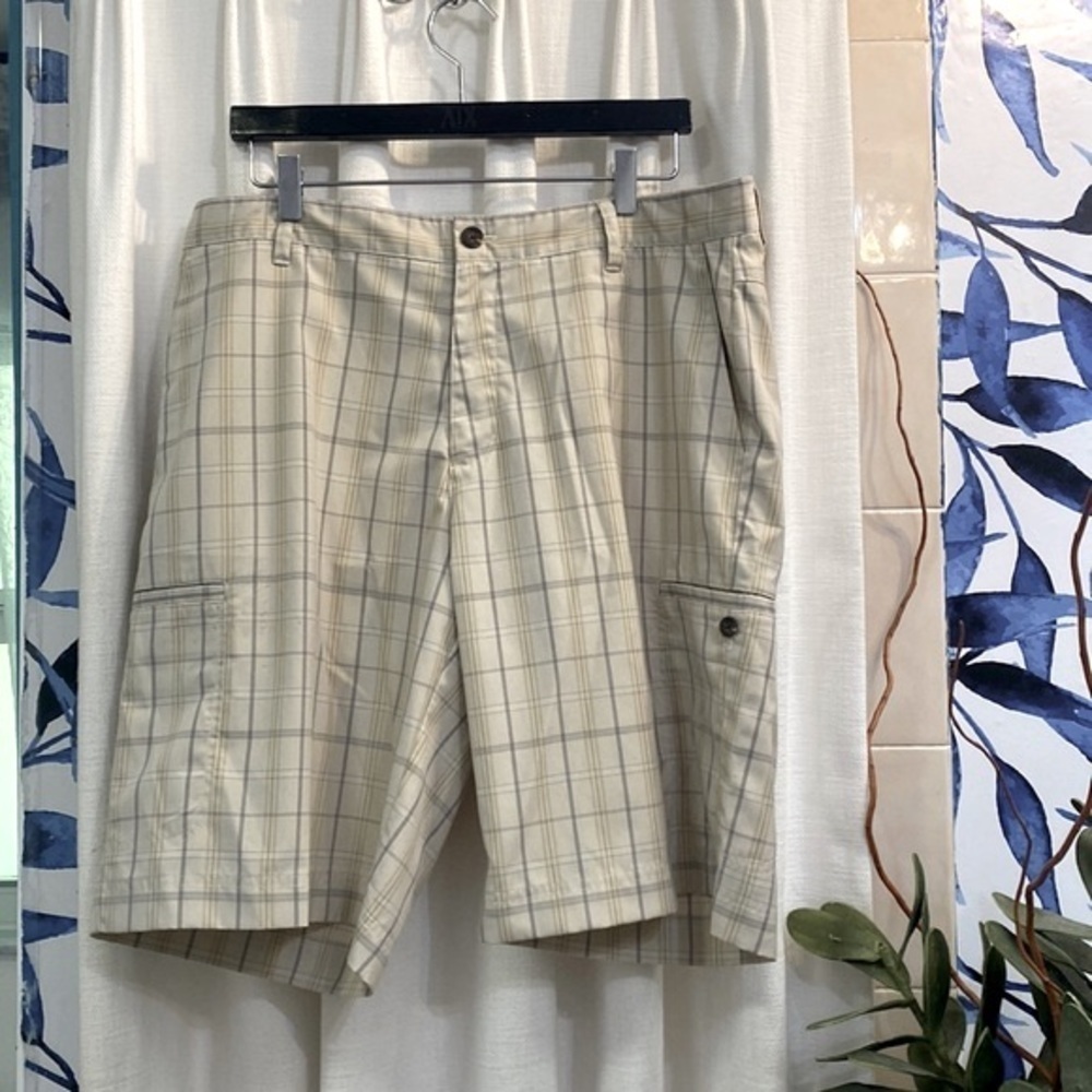 NWOT Men’s Adidas Plaid Polyester & Spandex Shorts Size 36